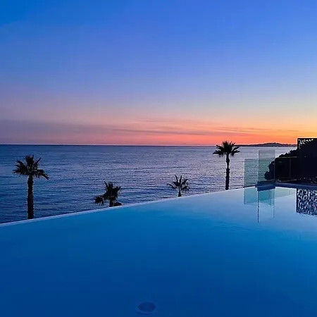 Beautiful In Luxury With Swimming Pool